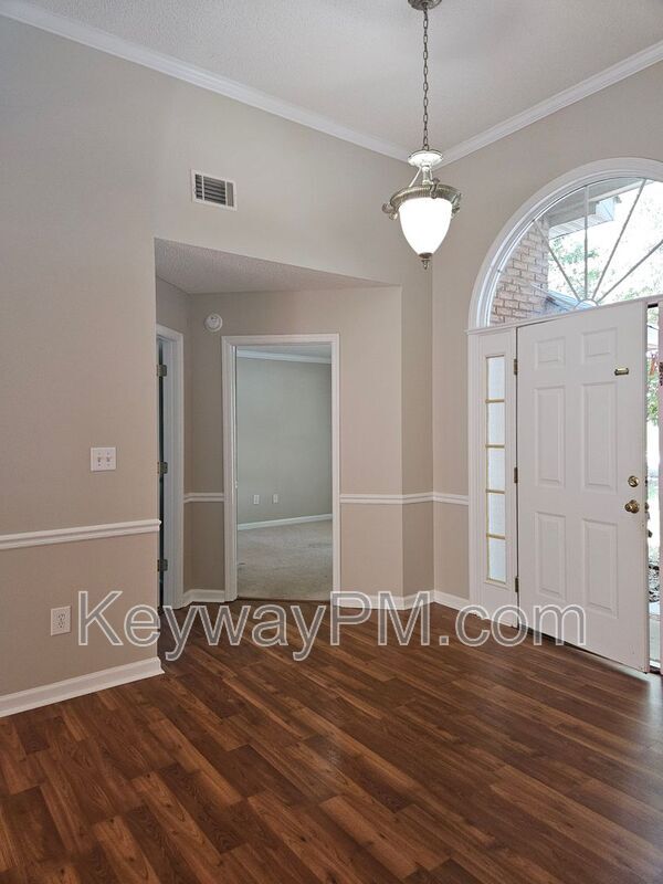Building Photo - 3920 Nantucket Cir