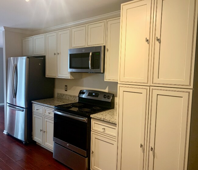 Building Photo - 6212 Long Pine Dr