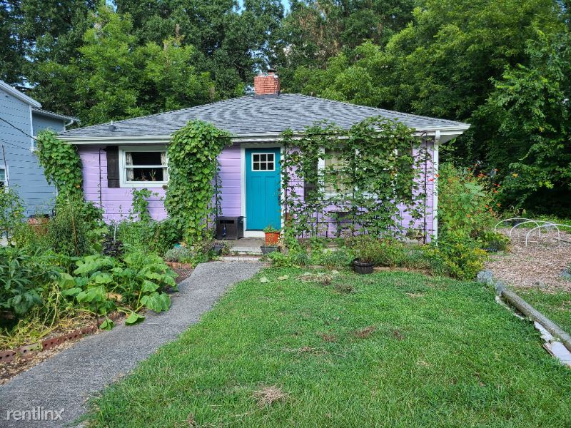 Primary Photo - 2 br, 1 bath House - 207 S Briggs Ave