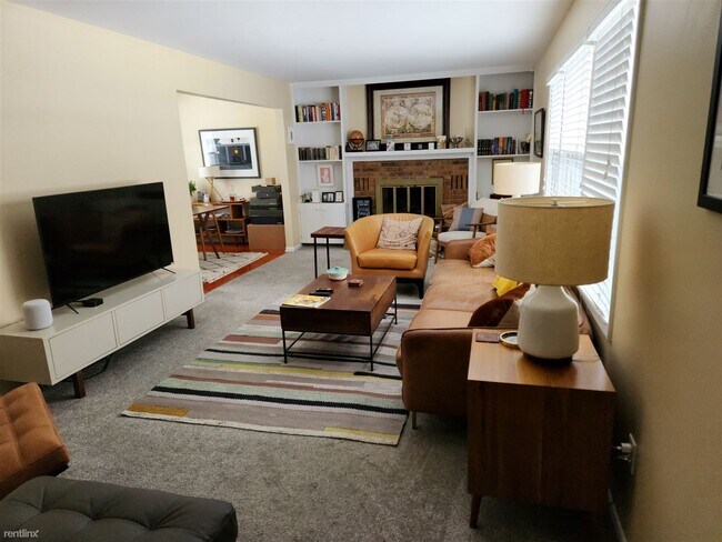 Building Photo - 4 br, 2.5 bath House - 6800 Rix St SE