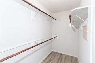 Building Photo - 18543 Paddys Crk Trl