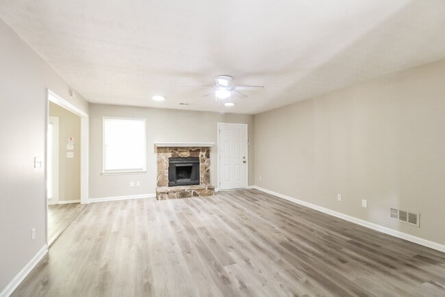 Foto del edificio - 3010 Randolph Ct NE