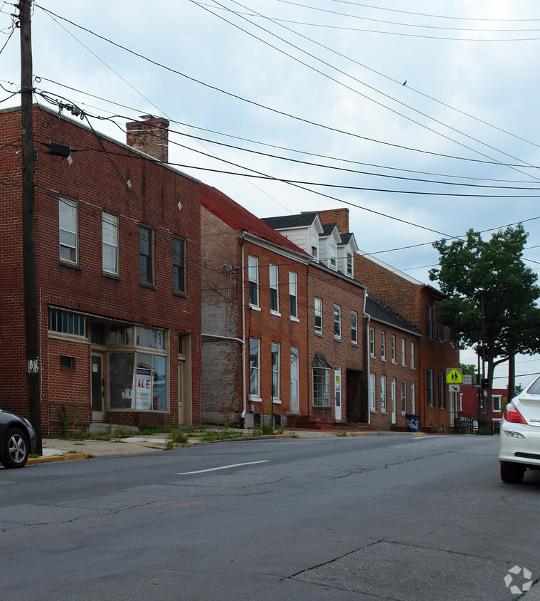 Building Photo - 360 W Patrick St