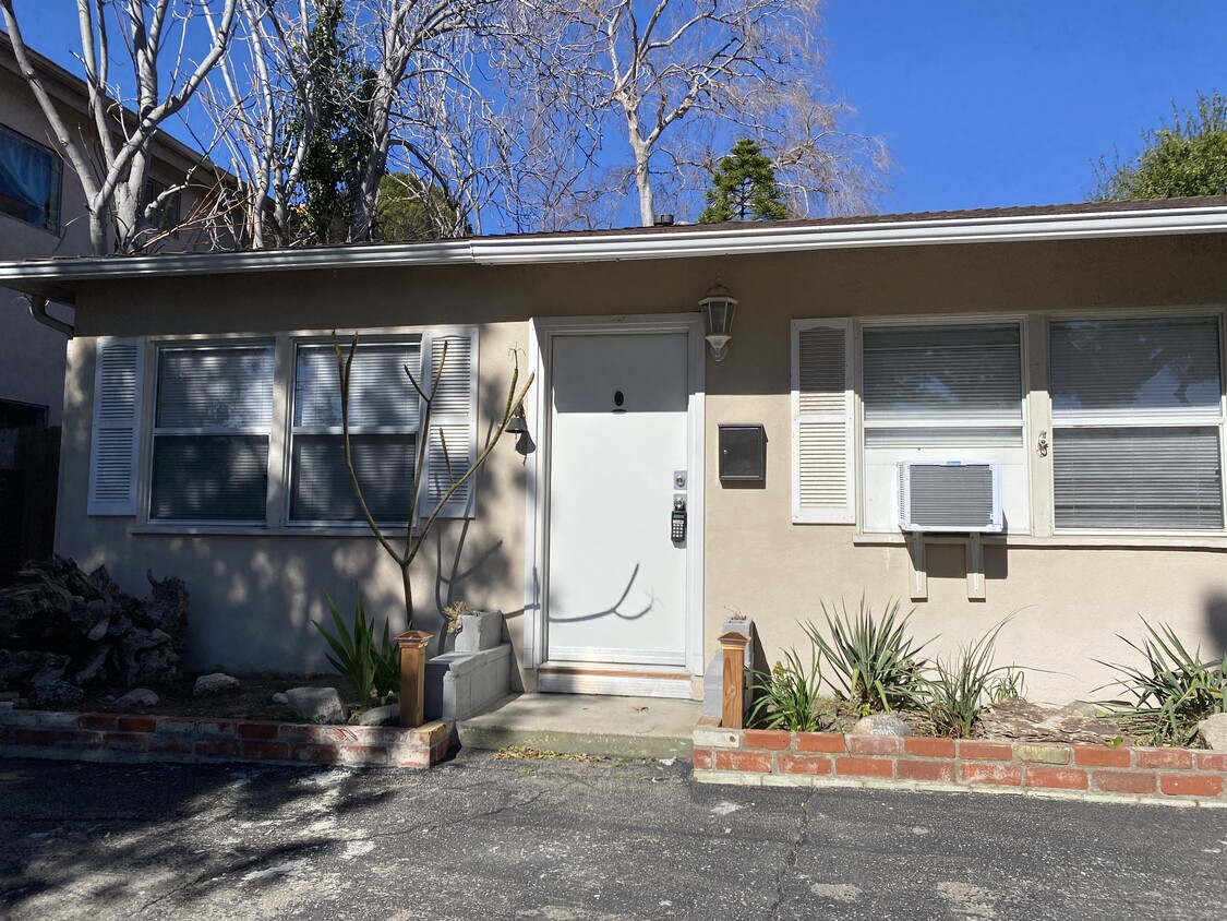 6803 Valmont St Unit 6803, Tujunga, CA 91042 Apartments in Tujunga