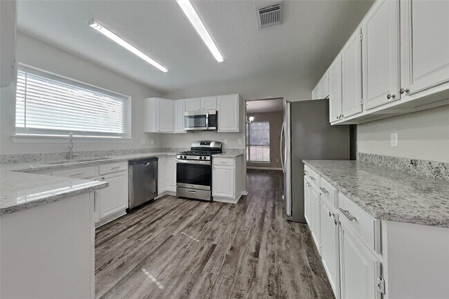 Foto del edificio - 3607 Sweetgum Hill Ln