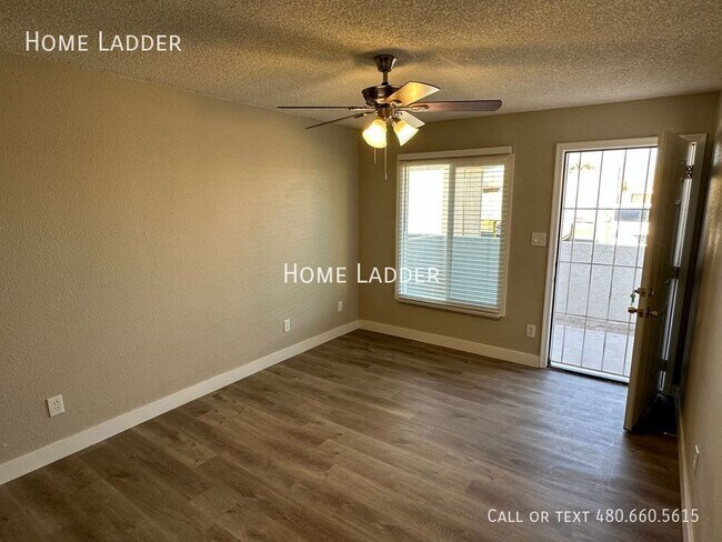 Foto del edificio - 2262 E Broadway Rd