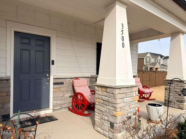 Foto del edificio - 3500 Barn Rd