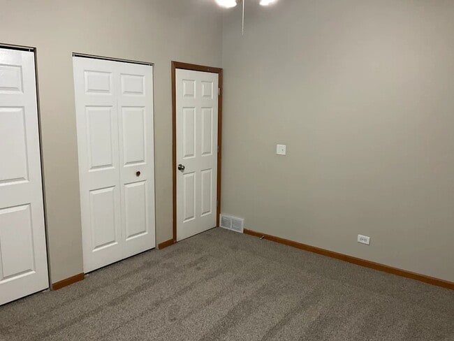 Building Photo - 6707 Rosebud Ave