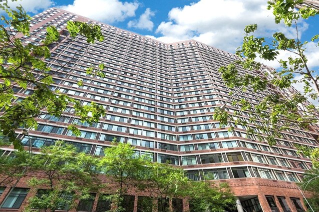 Building Photo - 211 E Ohio St