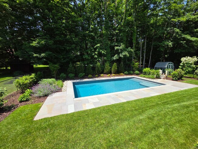 Foto del edificio - Luxury Living in Ridgewood