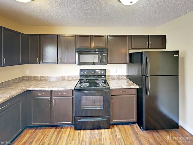 Foto del edificio - 5621 Grassy Bank Dr