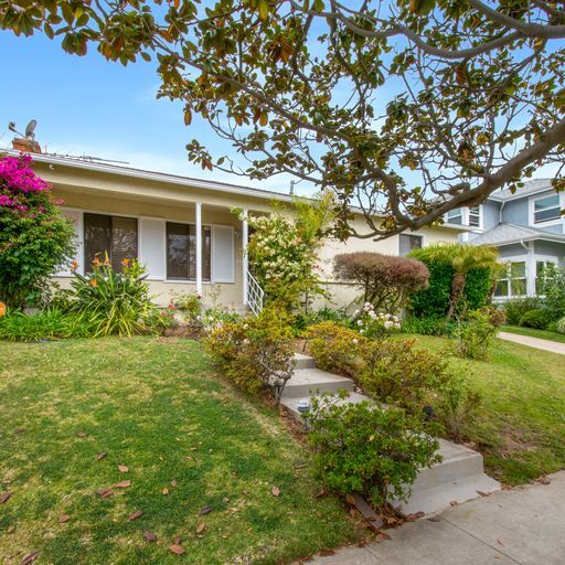 Photo - 7417 Ogelsby Ave (Los Angeles, CA)