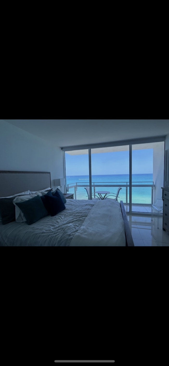 Building Photo - 6801 Collins Ave