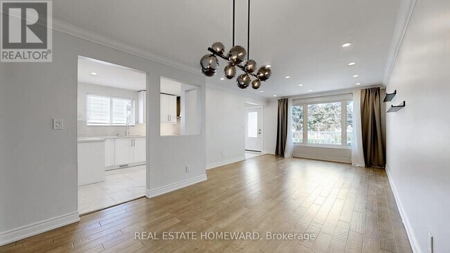 Building Photo - 635 Mountview Pl