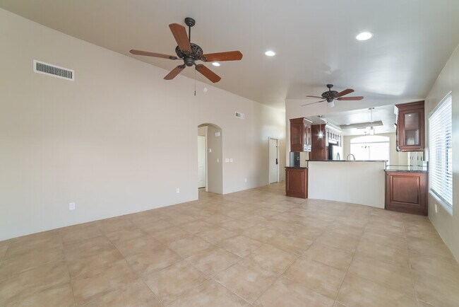 Foto del edificio - 9148 W Kings Ave