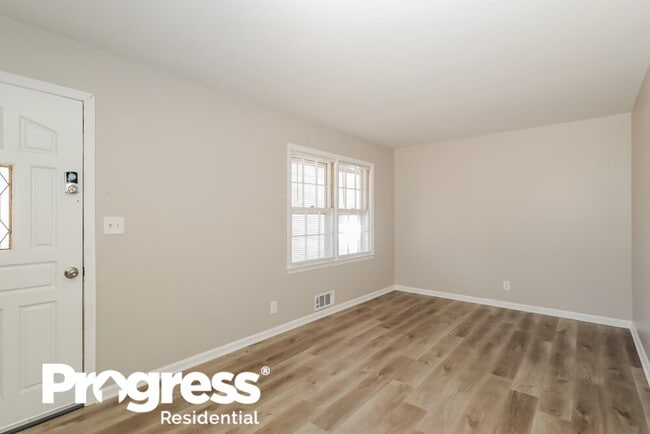 Building Photo - 3276 Elm St