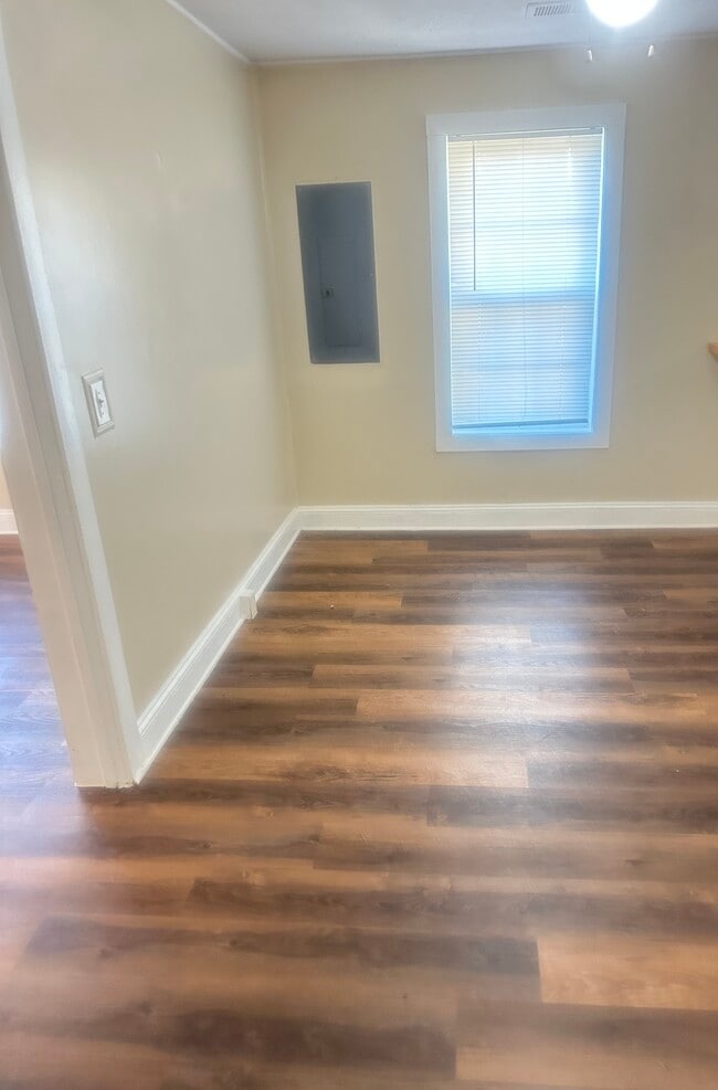 Área de comedor - 214 Mara St