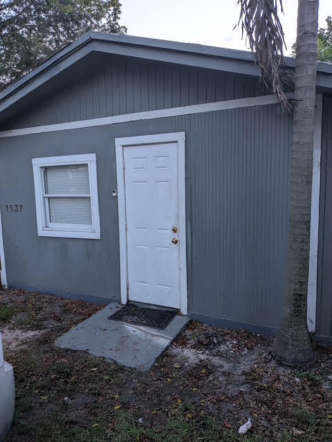 Building Photo - 1537 SW 44th Ave