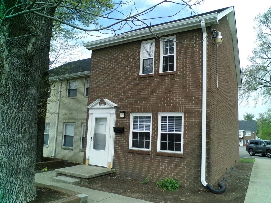 Primary Photo - 110 Ringo Ave