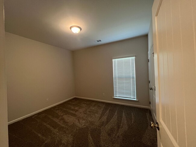 Building Photo - 105 Keats Grove Ct