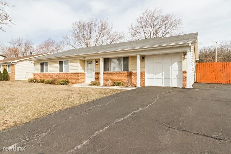 4 br, 2 bath House 5900 Woodgate Dr. House Rental in Matteson, IL