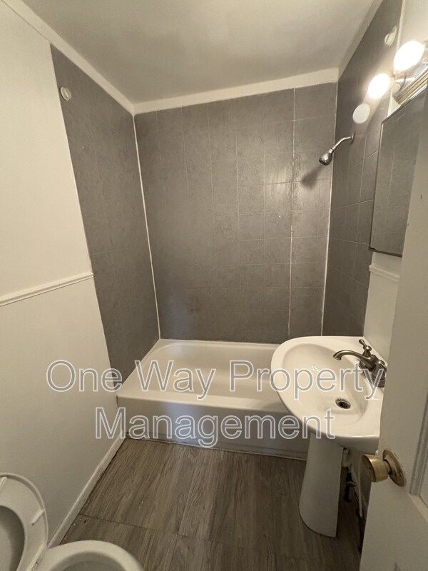 Foto del edificio - 1738 N Poplar Ave