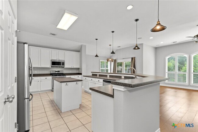Foto del edificio - 7003 Currier Cove