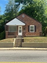 Building Photo - 557 3rd Ave
