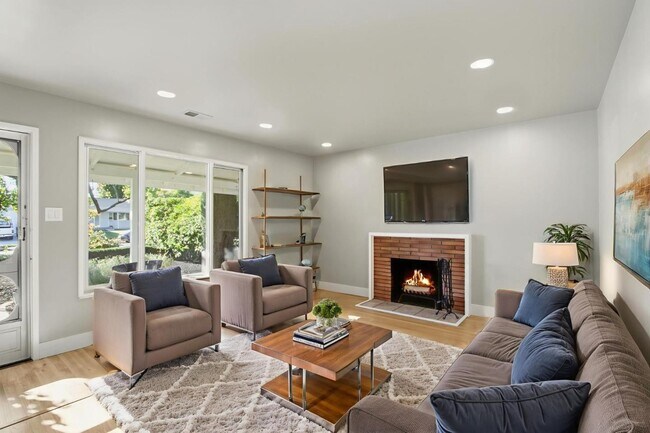 Foto del edificio - 2682 Coit Dr