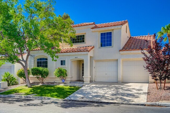 Foto del edificio - One-of-A-Kind 2 Story, 3 Bedroom with 3 Full Baths Home in the Heart of Summerlin!