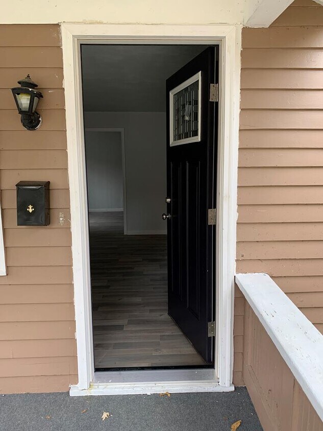 Primary Photo - 53 A Gould St