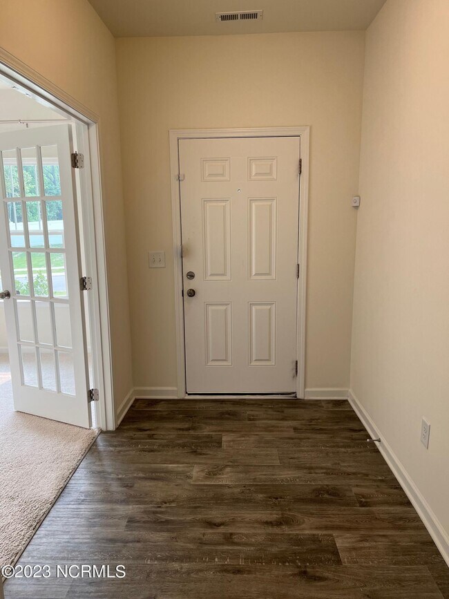 Foto del edificio - 115 Cumberland Dr