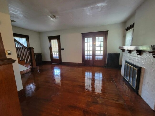 Building Photo - Spacious 3-bedroom 1 bath**$500 OFF FIRST ...
