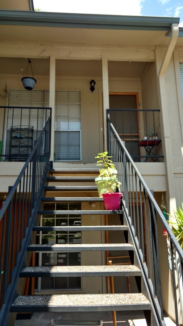 Foto del edificio - Ride your bike to Barton Springs!!