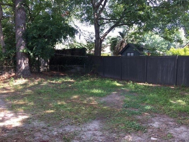 Building Photo - 653 Windermere Blvd