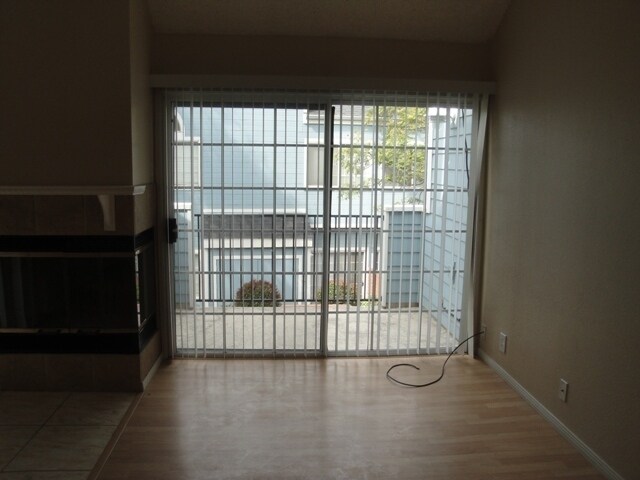 Foto del edificio - Open and Airy Condo at Country Club Villag...