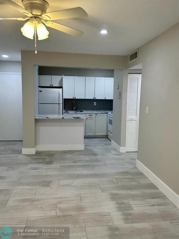 Building Photo - 4265 NW S Tamiami Canal Dr