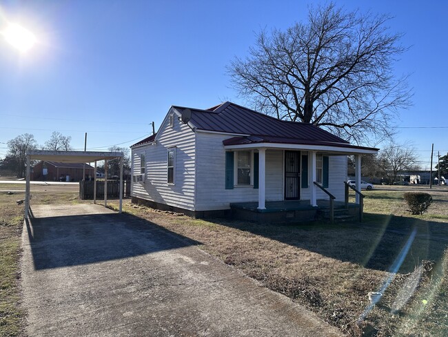 Front/Side Angle - 1213 E 20th St