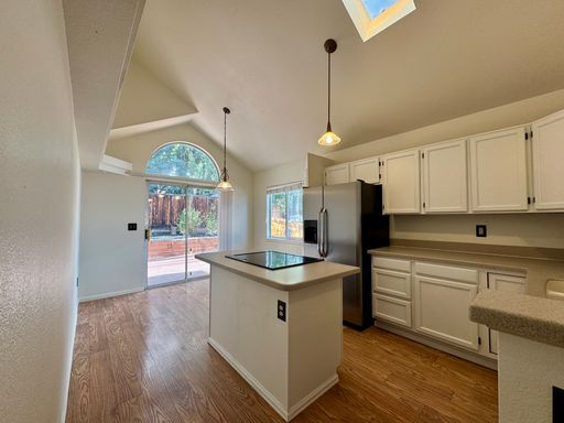 Foto del edificio - Cheery 3 bedroom 2 Bath Home! Available NOW