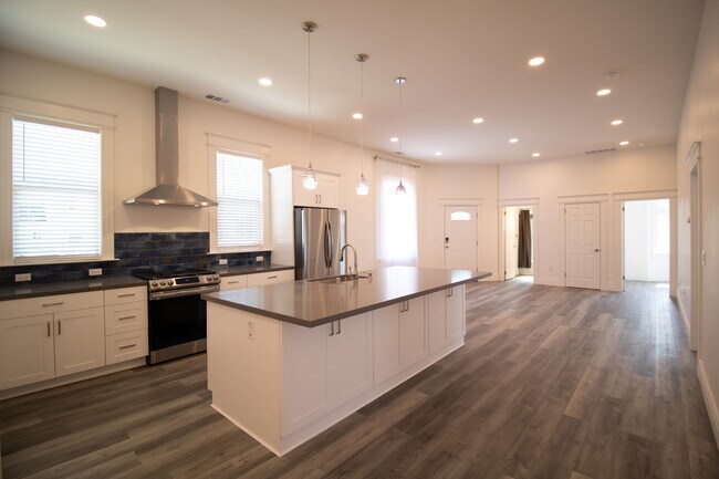 Building Photo - 64 N 12th St