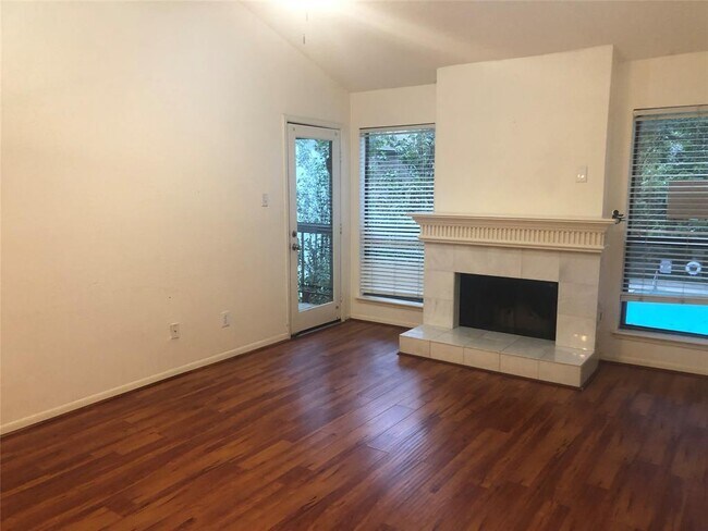 Building Photo - 10053 Westpark Dr
