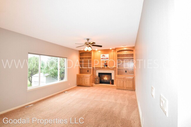 Foto del edificio - 3 br, 2.5 bath House - 944 NE Otter Ridge ...