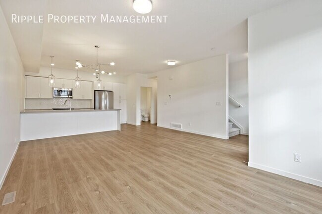 Photo du bâtiment - AMAZING BRAND NEW 2 BEDS+ DEN/ 2.5 BATHS TOWNHOUSE