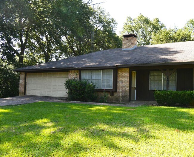 Building Photo - 11782 S Hillcreek Rd