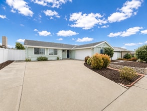 Building Photo - 4463 Governor Dr
