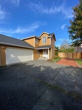 Building Photo - 15930 Cascade Ln SE