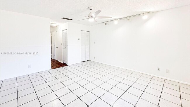 Foto del edificio - 3200 NW 5th Terrace