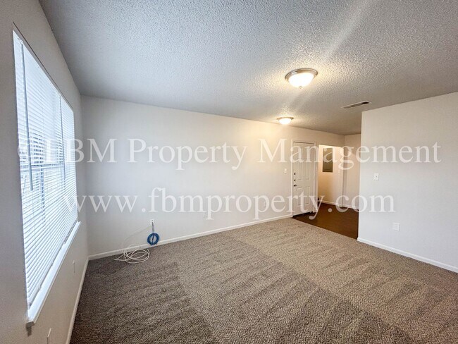 Building Photo - Willow Court Apartments, Unit 303 - 2 Bedroom, 1 Bathroom Apartment Home in Mexia, TX!