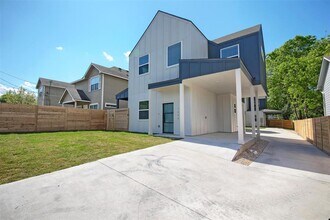 Building Photo - 7204 Meador Ave