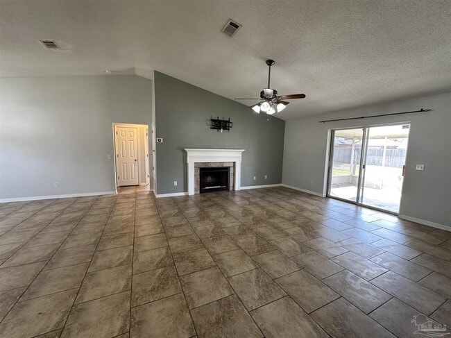 Foto del edificio - 1519 Oakleigh Ct